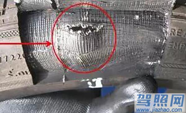 如何预防汽车轮胎鼓包1