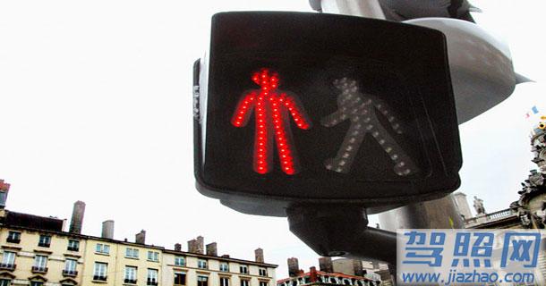 实习期闯红灯怎么处罚,什么情况下误闯红灯不会被扣分?